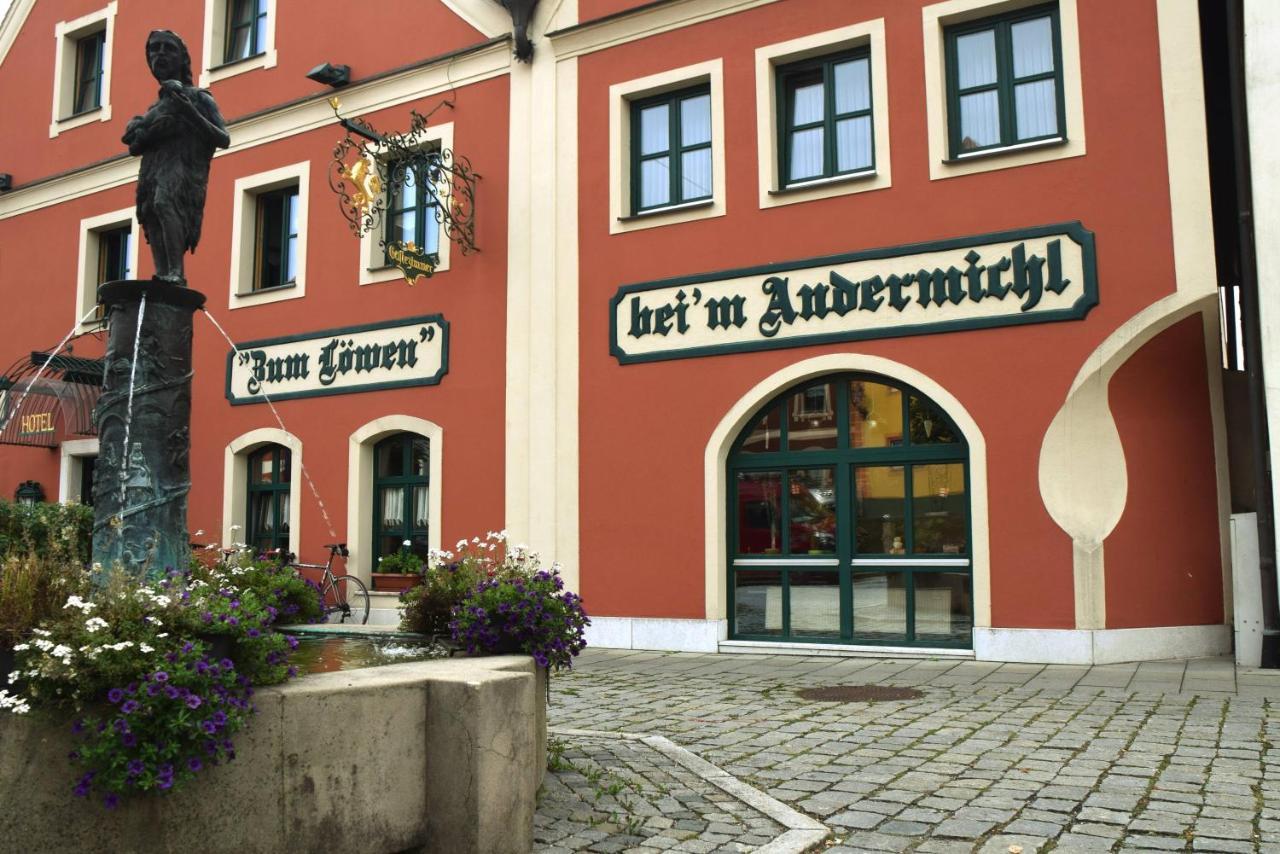 Hotel Gasthof Zum Loewen เวลบวร์ก ภายนอก รูปภาพ